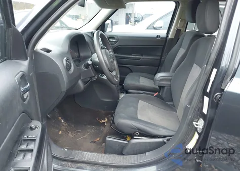 2014 Jeep Patriot Altitude z USA, uszkodzony, nr VIN 1C4NJPBAXED703879